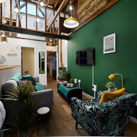Central 1Br Apartment Sleeps 4, Georgian Townhouse, Near London Liverpool Street, Super Central London, Beautifully Designed